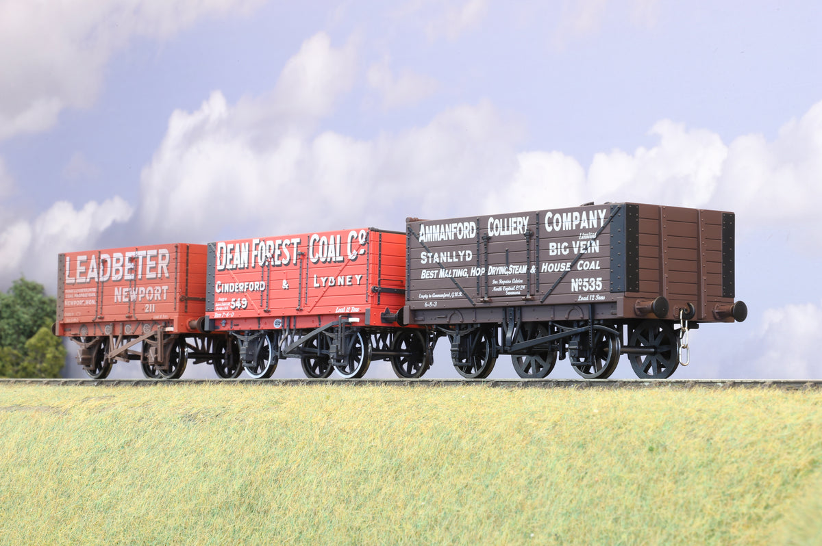 Dapol Finescale O Gauge Rake of Three Private Owner Wagons