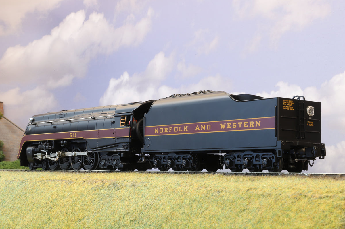 MTH/RailKing Coarse Scale O Gauge 4-8-4 Norfolk and Western &#39;J&#39; Class No. 611 2/3 Rail