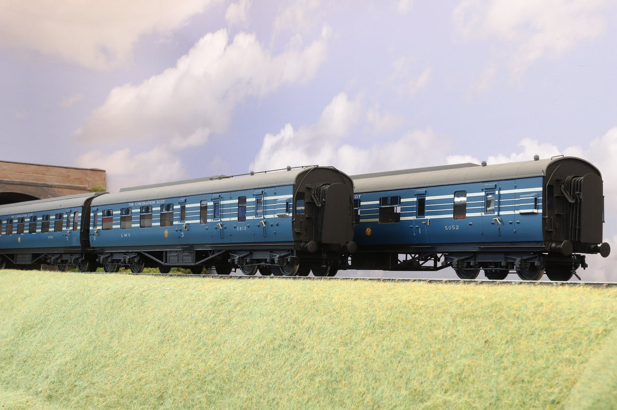 Finescale O Gauge Rake of 9 x Sidelines Kit-built Coronation Scot Coaches