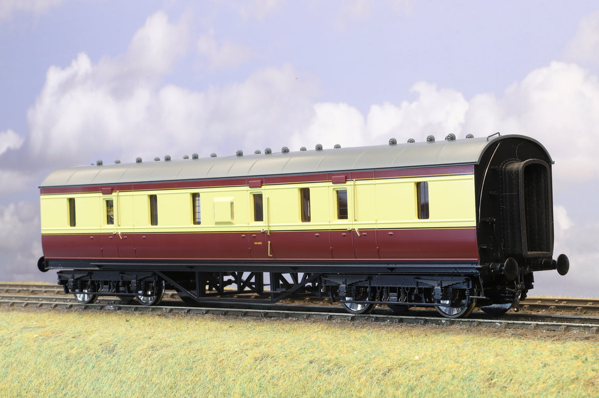 MTH Finescale O Gauge Rake of 4 x ex-LMS Stanier Coaches BR Crimson and Cream