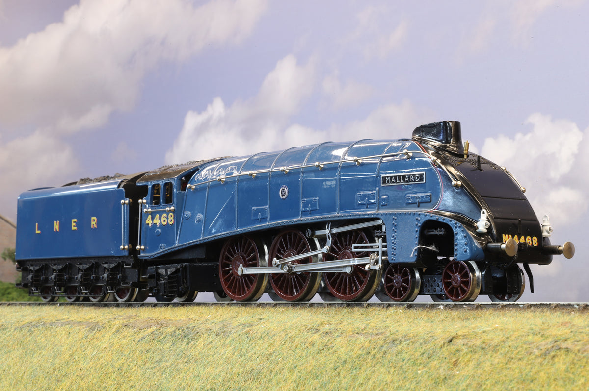 Ace Trains Coarse Scale O Gauge LNER Class A4 No. 4468 &#39;Mallard&#39; Garter Blue (3-Rail)