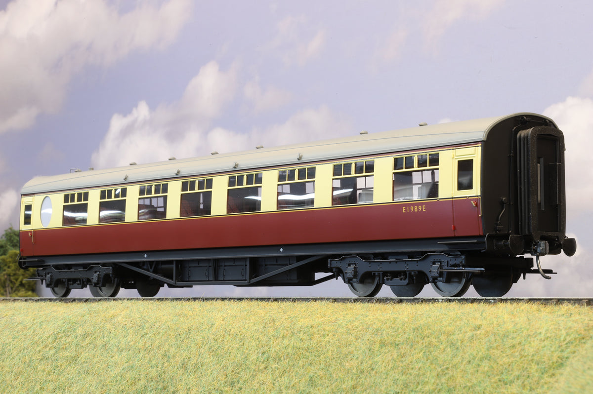 Darstaed Finescale O Gauge BR Thompson First Class No. E1989E, Crimson & Cream