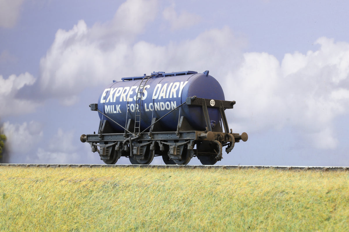 CRT Kit-built  Finescale O Gauge ex-LNER 6 Wheeled Milk Wagon