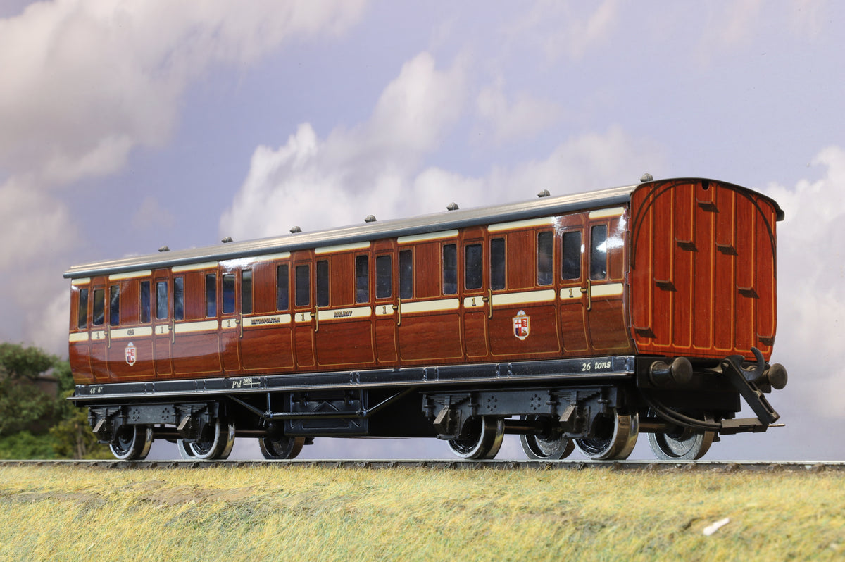 Darstaed Coarse Scale O Gauge Metropolitan Railway First Class Coach (no PIckups)