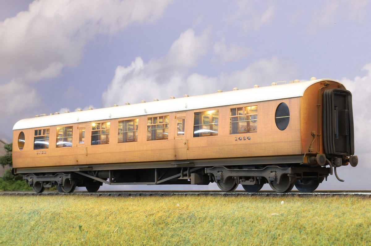 Darstaed Finescale O Gauge Thompson Corridor Third LNER Simulated Teak (Weathered)