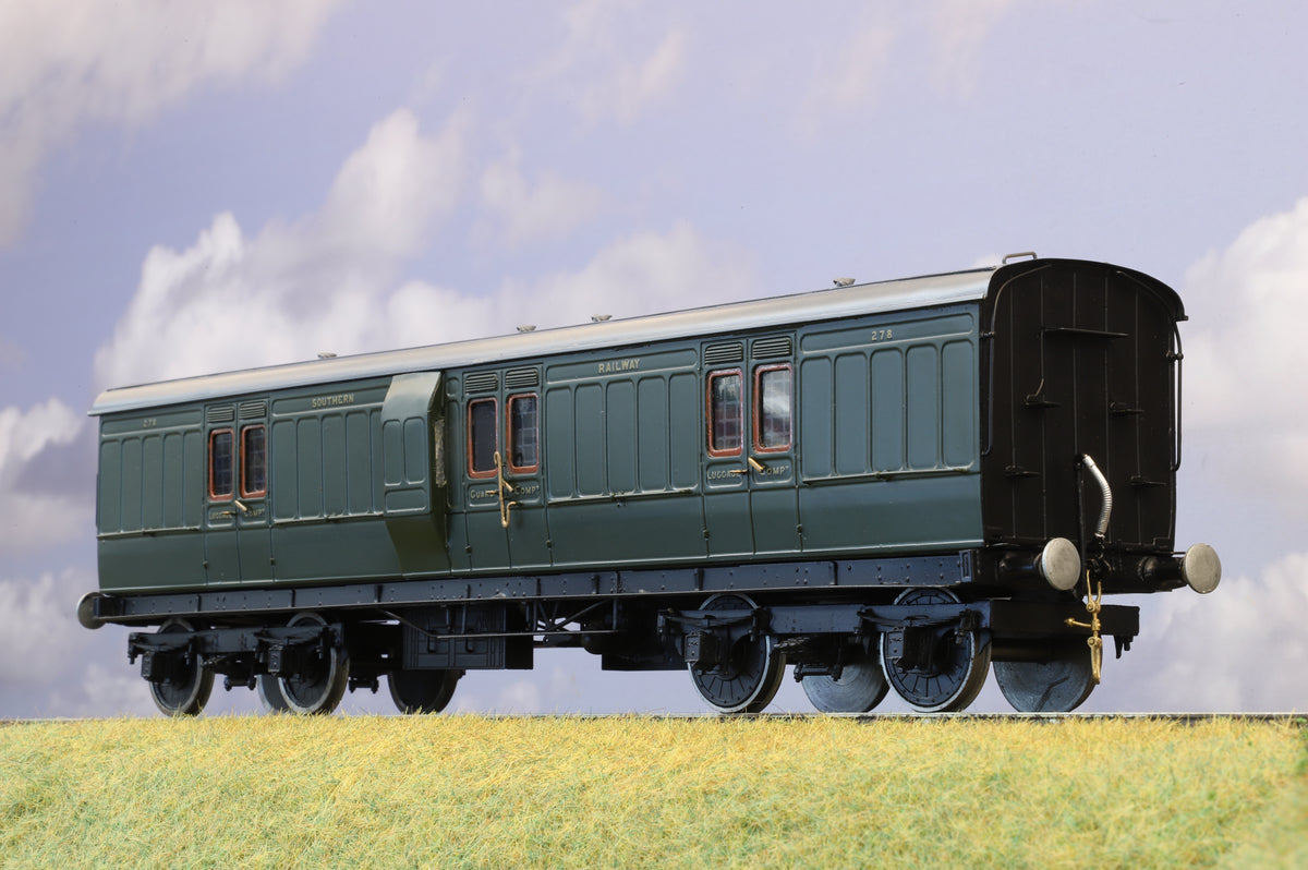 Roxey Mouldings Finescale O Gauge (Kit-Built) LSWR 44ft Full Brake, SR Olive Green (Brass Construction)