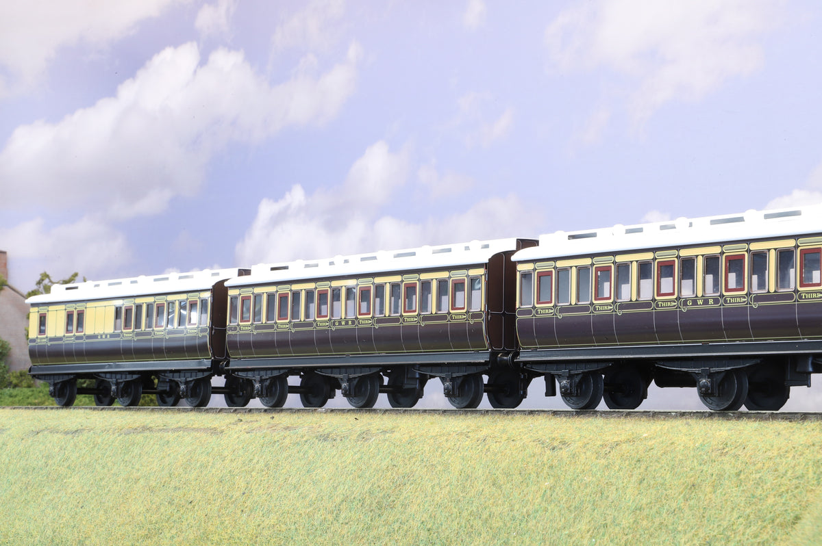 Ace Trains Coarse Scale O Gauge Rake of Four GWR 6 Wheel Clerestory Coaches, 3 rail operation