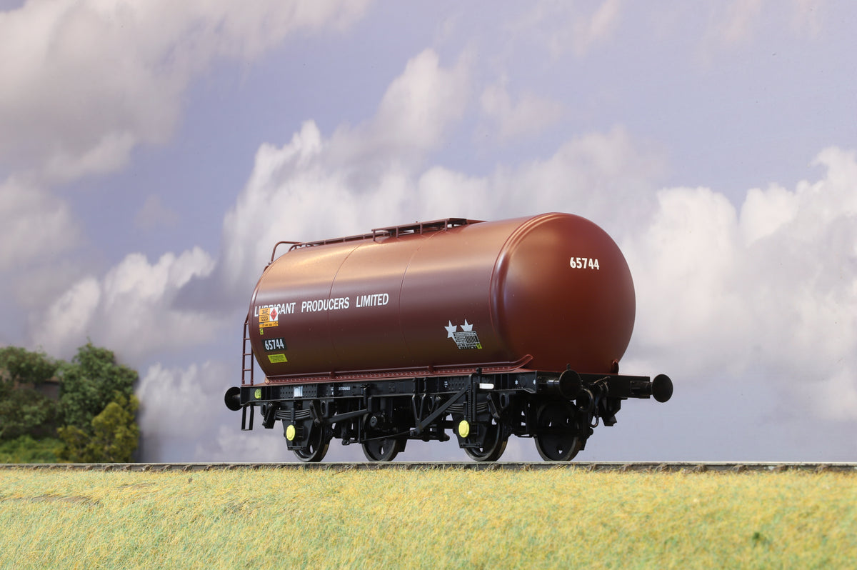 Dapol Finescale O Gauge TTA Tanker LPL Maroon, No.65744