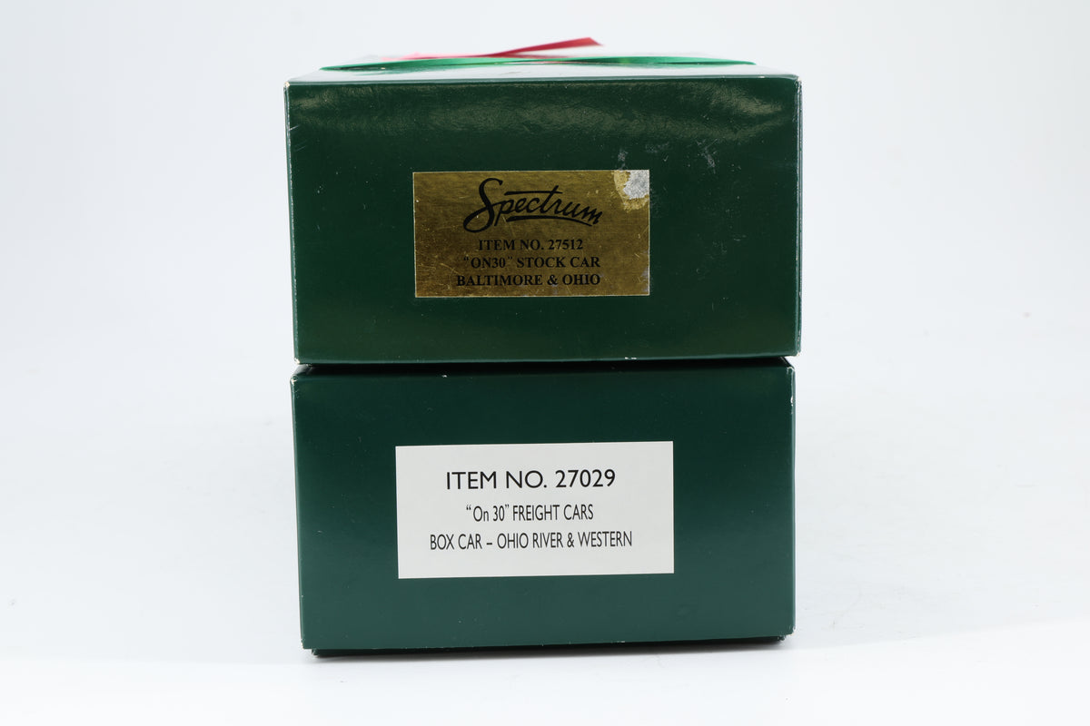 Spectrum/Bachmann On30 Pair of Stock/Box Cars