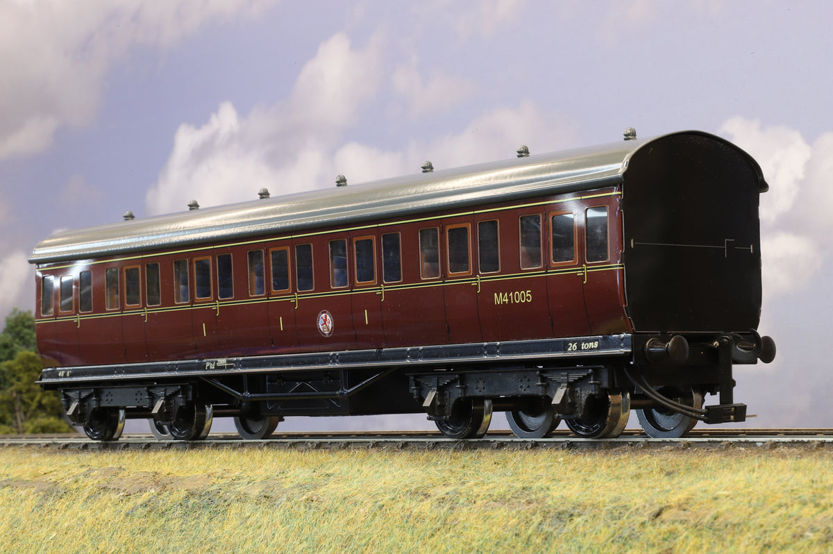 Darstaed Coarse Scale O Gauge BR 1st Non-Corridor Coach (No Pick-Ups)