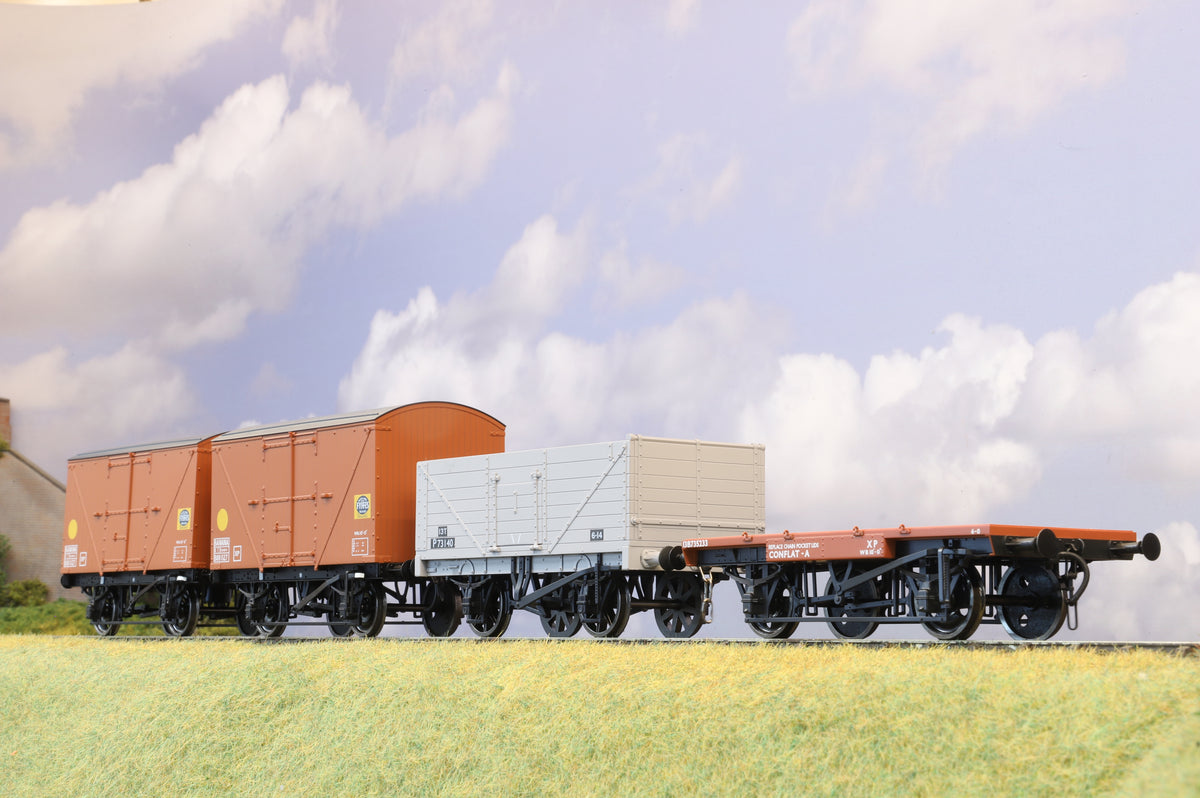 Dapol Finescale O Gauge Rake of 4 BR Wagons/Vans