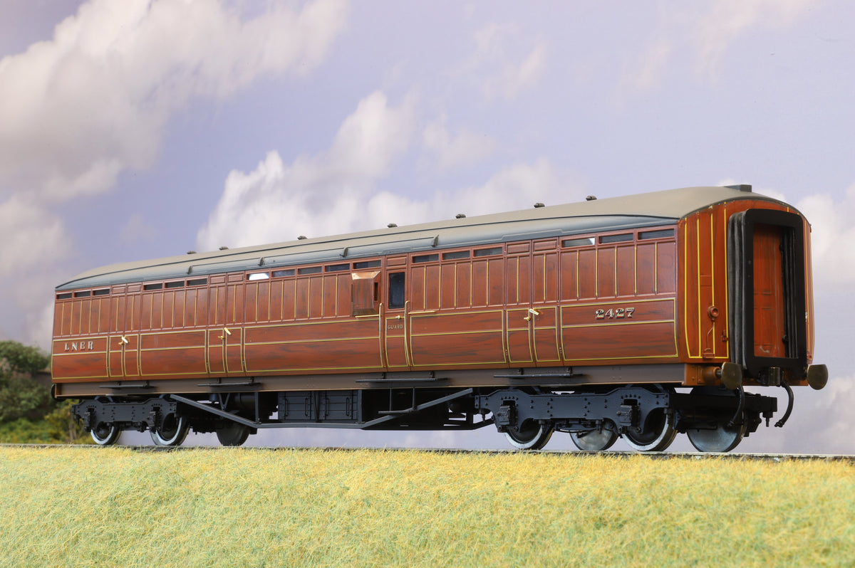 Golden Age Models Finescale O Gauge Gresley Full Brake LNER Teak No. 2427 (Grey Roof)