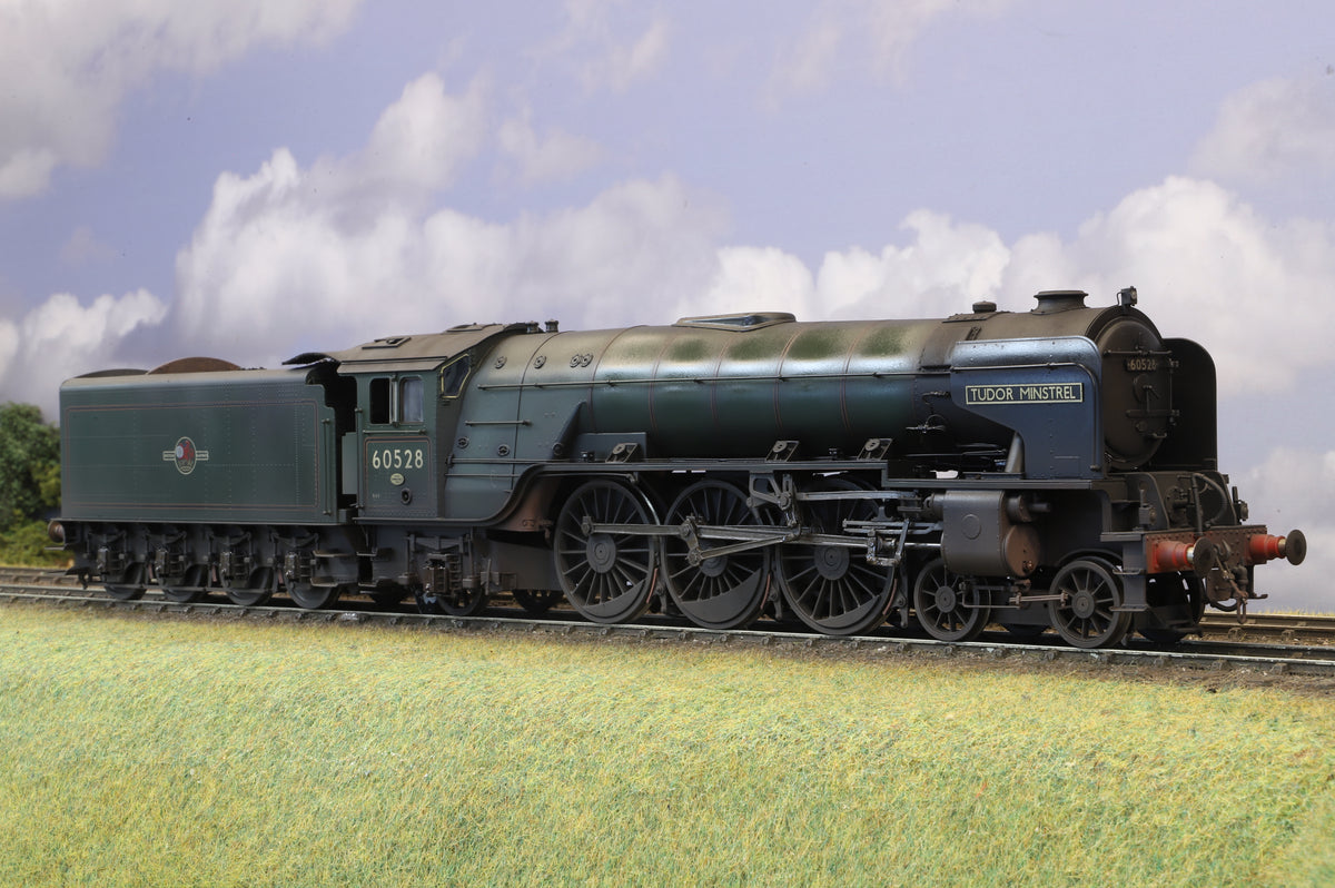 Golden Age Models Finescale O Gauge Peppercorn Class A2 No. 60528 'Tudor Minstrel' BR Green Late Crest DCC Sound & Smoke + Darstaed Rake of 5 Thompsons Pro-Weathered