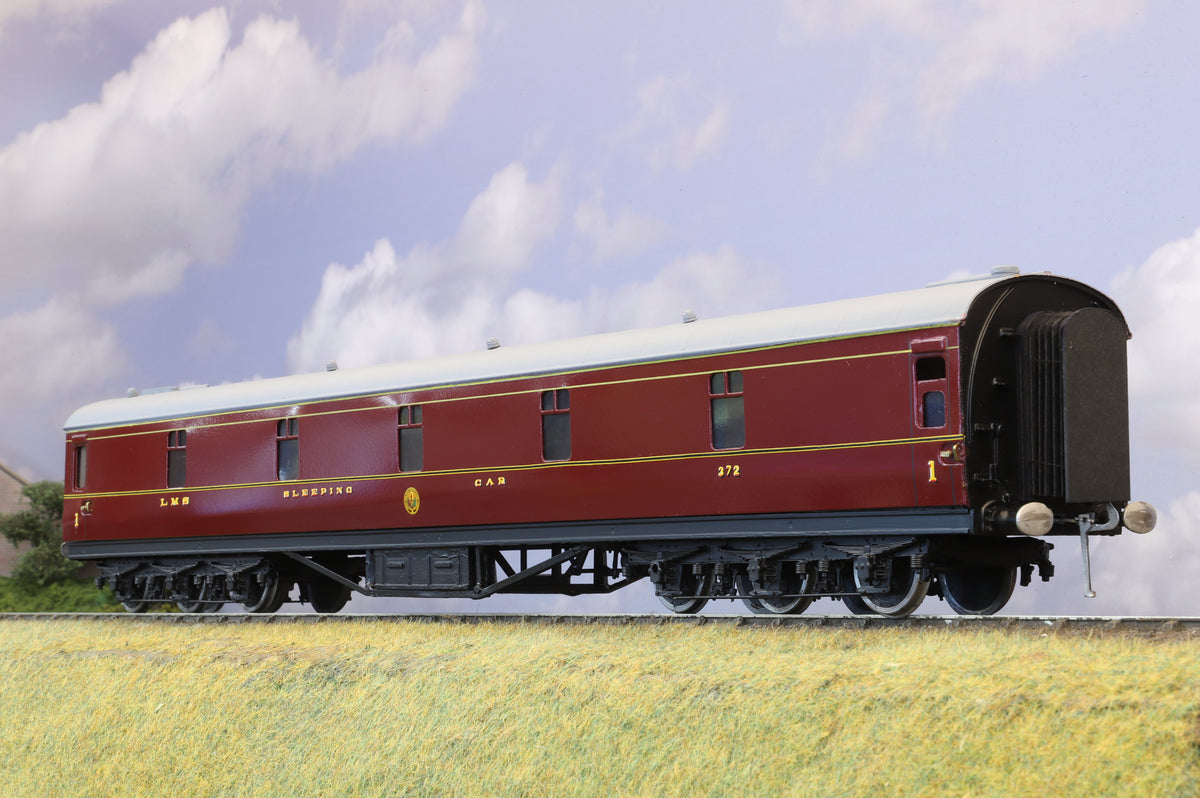 Kit-built Finescale O Gauge LMS Twelve wheel Sleeping Car, No.372