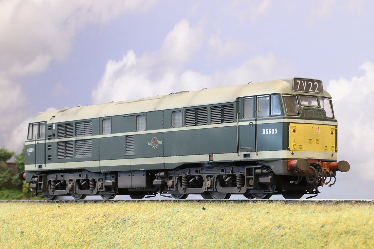 Heljan Finescale O Gauge Class 31 No. D5605 BR Green (Small Yellow Panels) Weathered