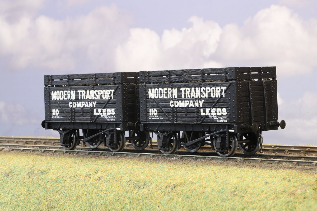 Skytrex Finescale O Gauge Pair of Private Owner Wagons (Slaters Wheels)