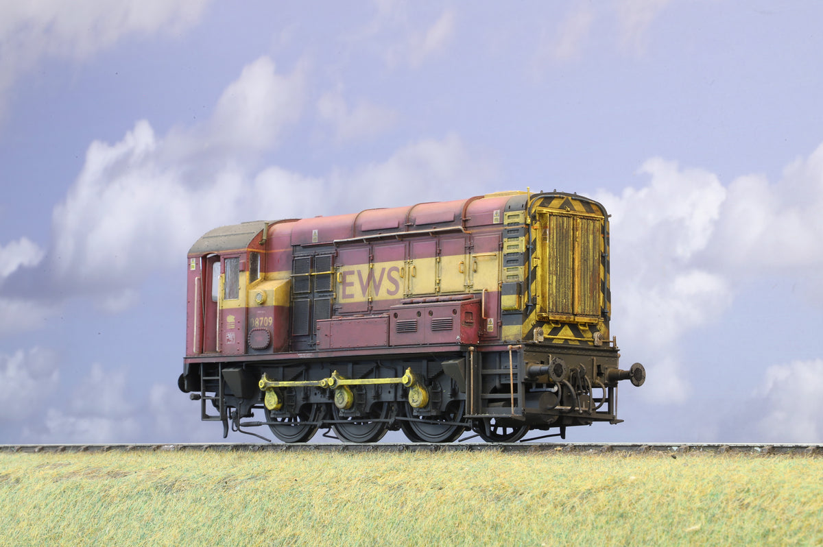 Dapol Finescale O Gauge Class 08 Shunter No. 08709 EWS (Weathered)