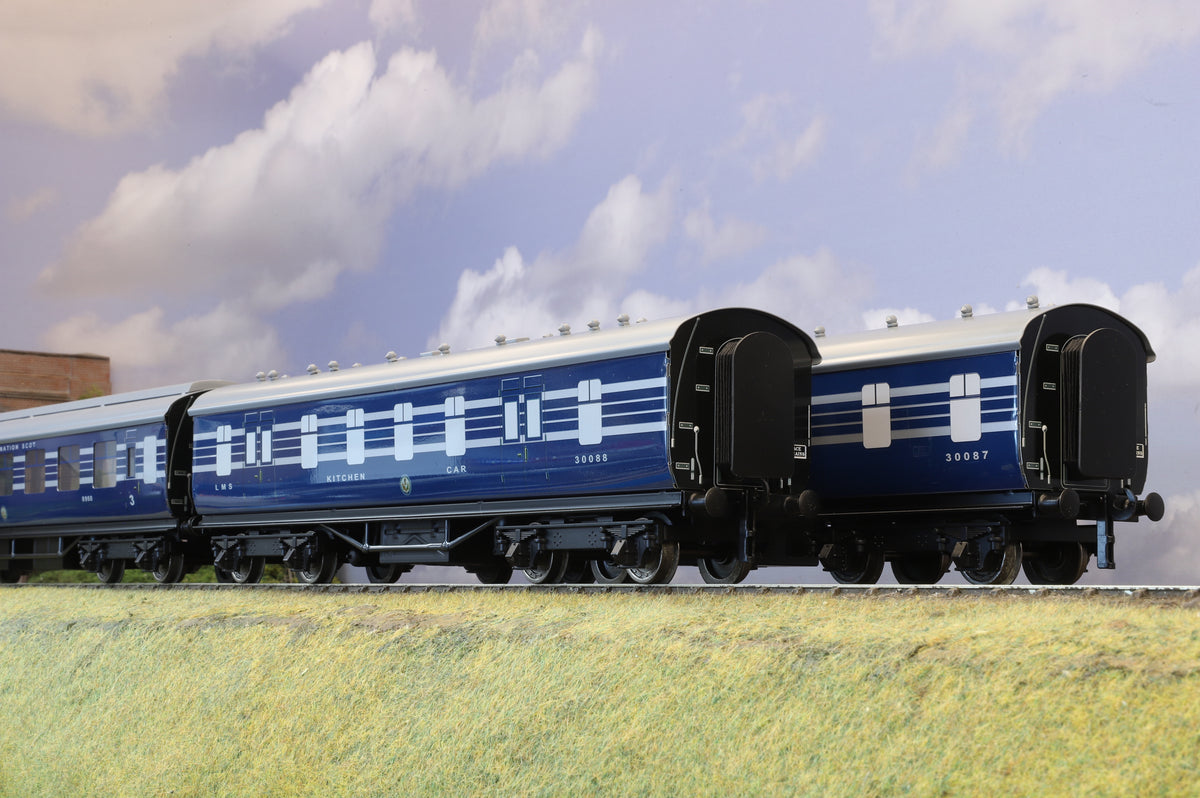 Ace Trains Coarse Scale O Gauge Rake of 9 x LMS 'Coronation' Coaches