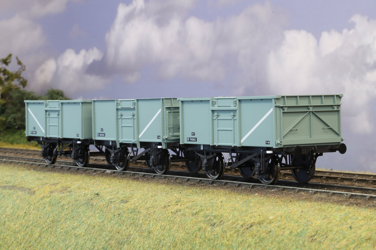 Dapol Finescale O Gauge Rake of Three Mineral  Coal Wagons