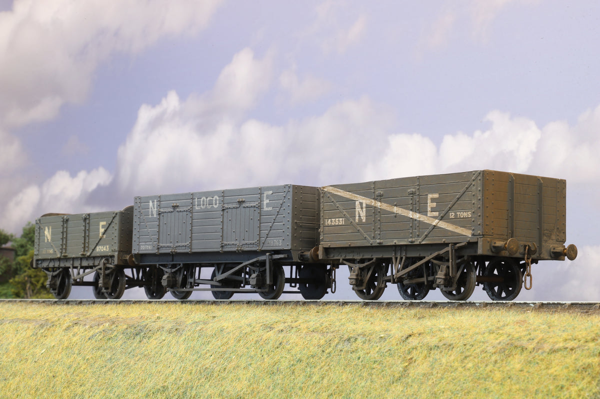 Kit Built Finescale O Gauge Rake of LNER Coal Wagons, Weathered