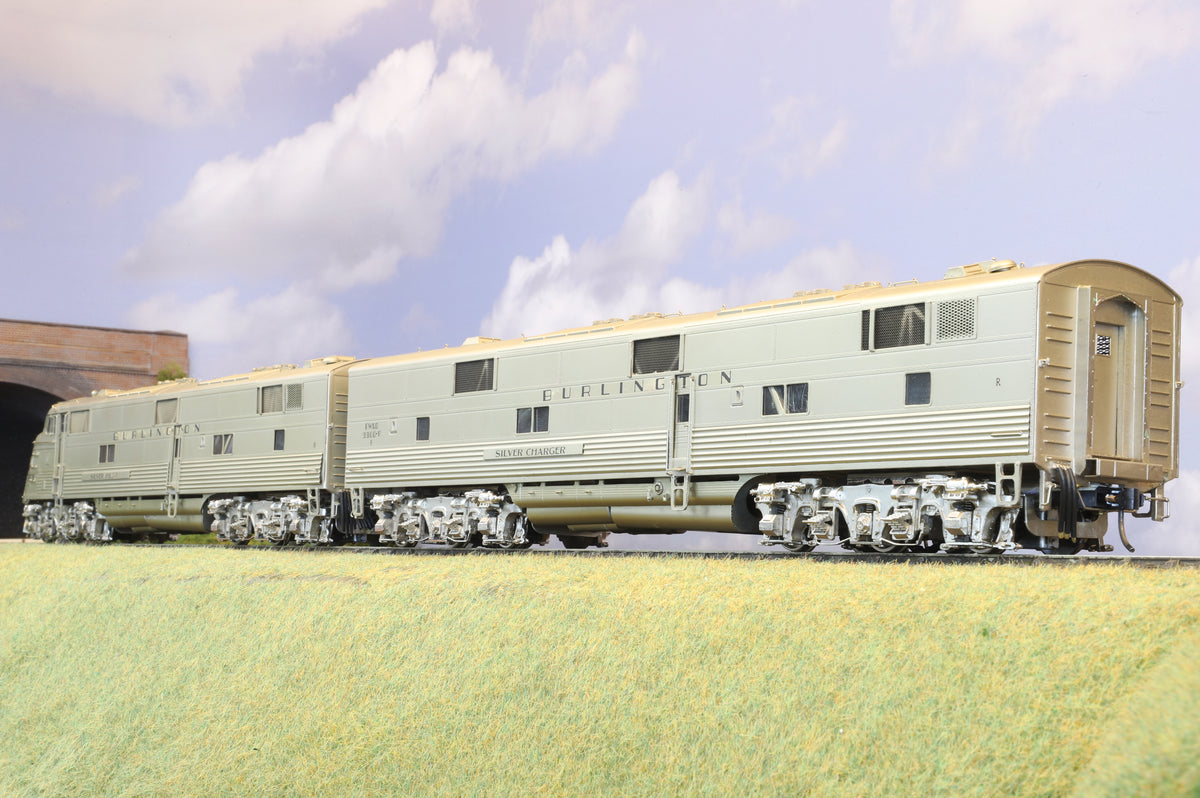 Overland Models Finescale O Gauge Burlington EMD E5 "Silver Pilot & Charger"
