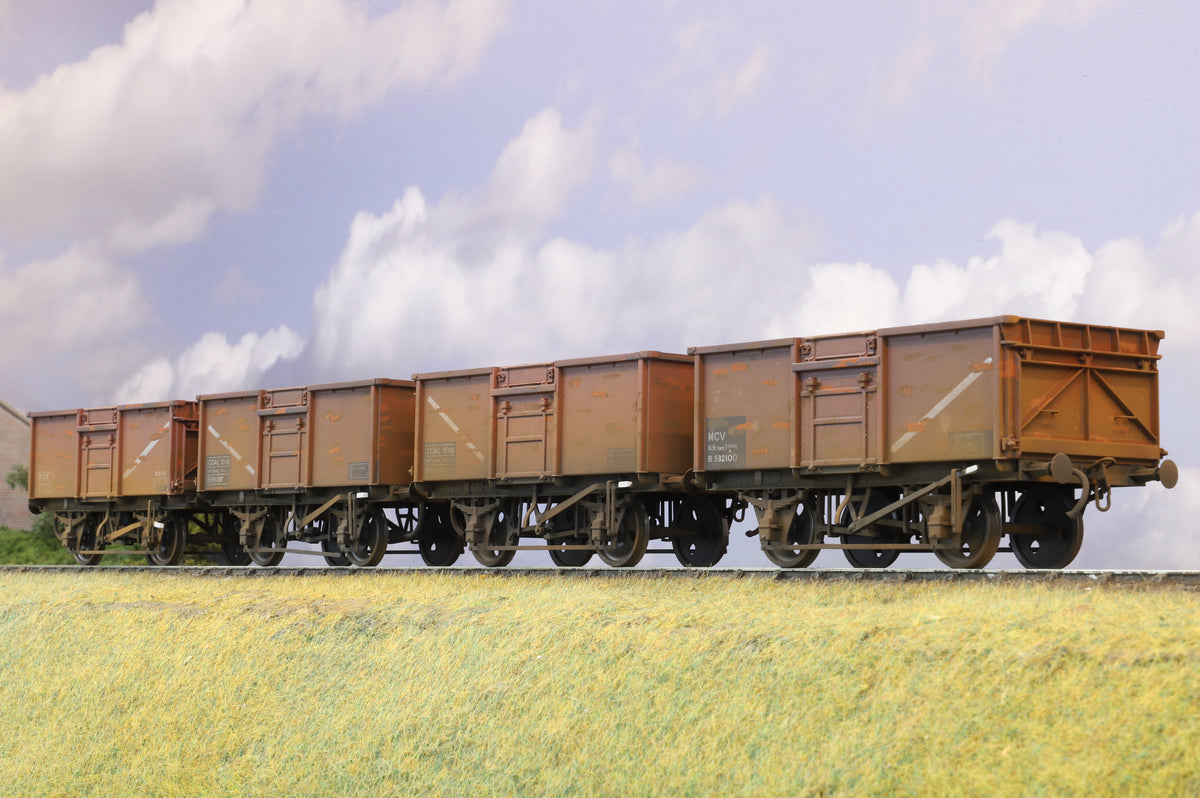 Dapol Finescale O Gauge Rake of Four x 16T Mineral Wagons (Weathered)