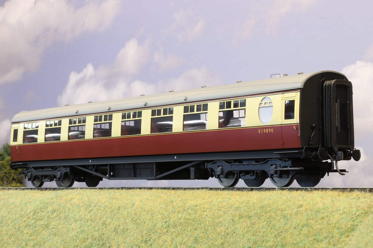 Darstaed Finescale O Gauge BR Thompson First Class No. E1989E, Crimson & Cream