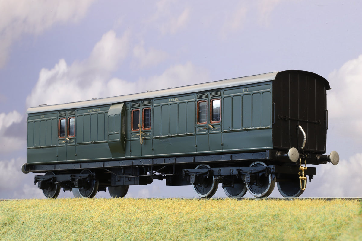 Roxey Mouldings Finescale O Gauge (Kit-Built) LSWR 44ft Full Brake, SR Olive Green (Brass Construction)