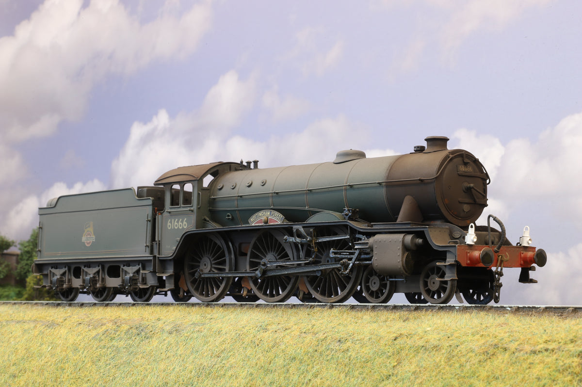 Kit-Built Finescale O Gauge Gresley B17/6 No. 61666 &#39;Nottingham Forest&#39; BR Green (Early Crest) Pro-Weathered