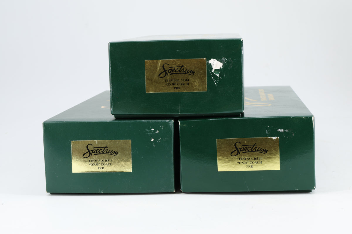 Spectrum/Bachmann On30 Trio of Pennsylvania Railroad Coaches