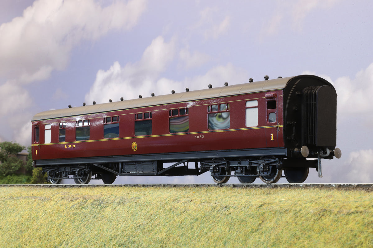 Kit-built Finescale O Gauge LMS First Corridor No. 1062