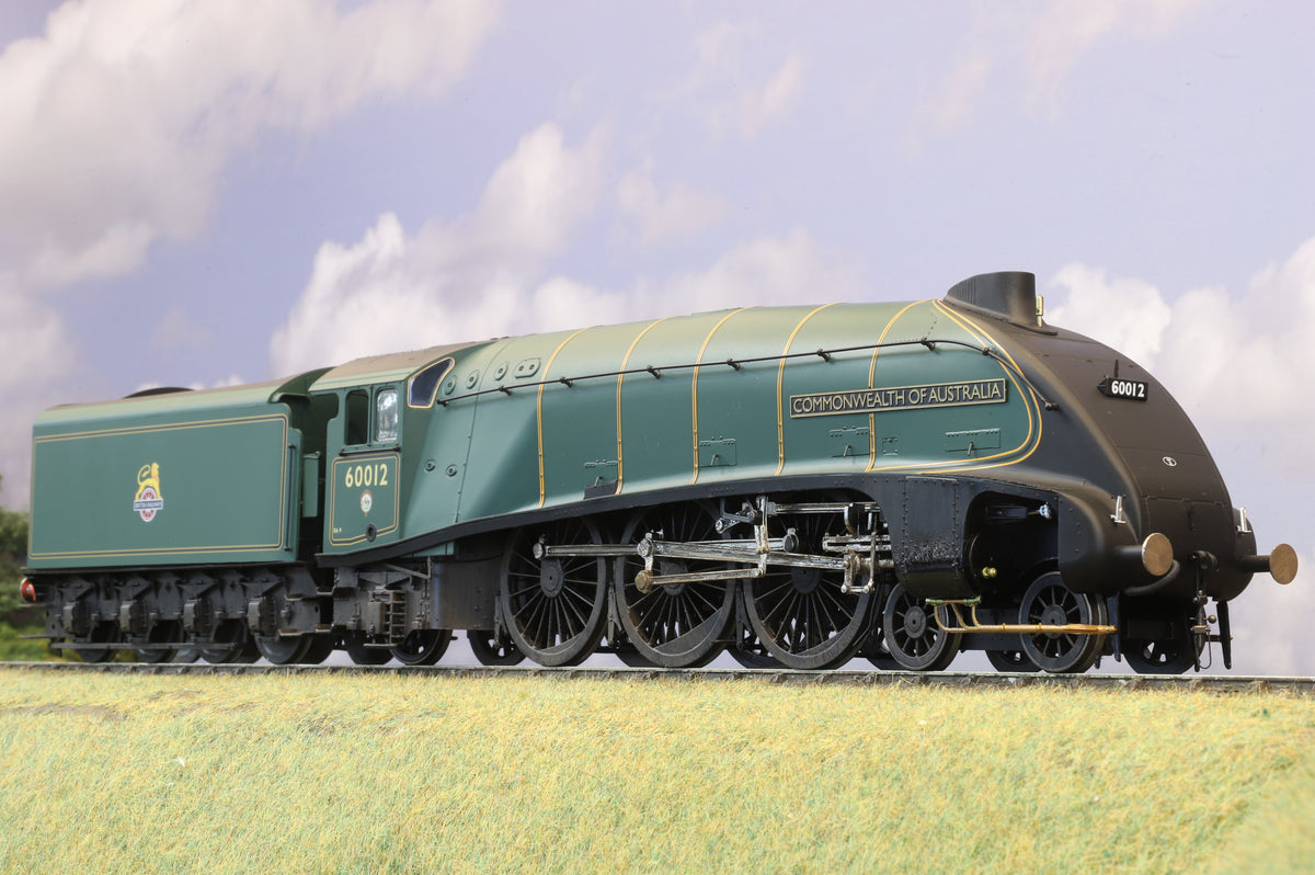 Hattons Finescale O Gauge Class A4 No. 60012 'Commonwealth of Australia' BR Green Early Emblem, Weathered (Collection Only)
