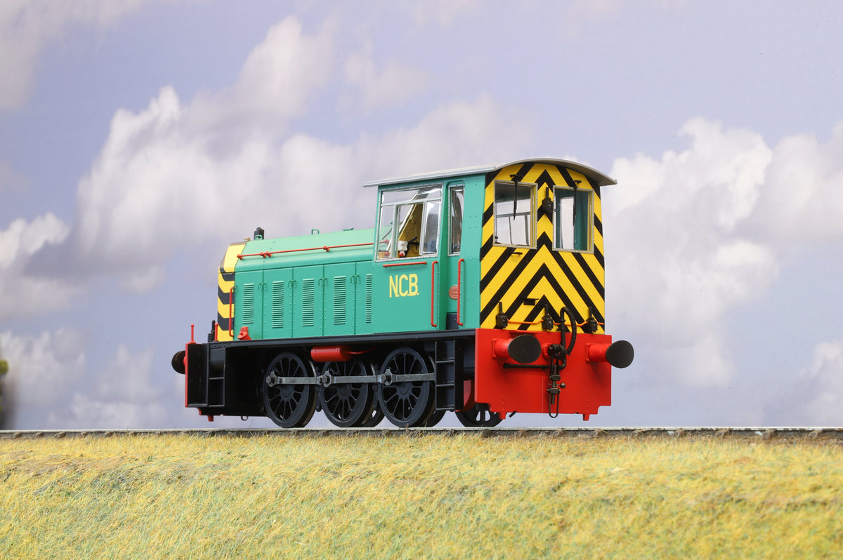 Heljan Finescale O Gauge Class 05 Diesel Shunter NCB Green