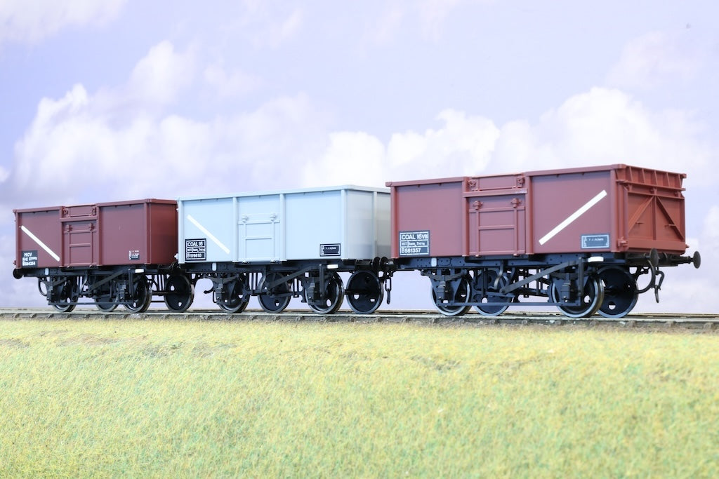 Lionheart Finescale O Gauge Rake of 3 16T Mineral Wagons BR Grey & Bauxite