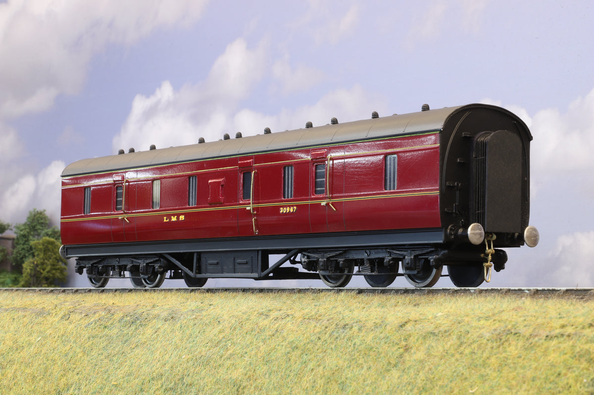 Kit-built Finescale O Gauge LMS Stanier 50ft Full Brake No. 30967