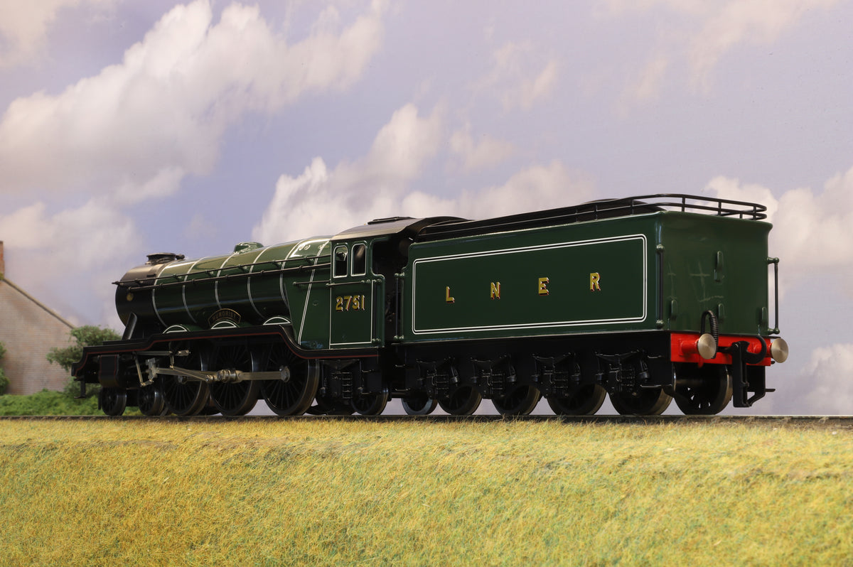 Bassett-Lowke O Gauge 2/3 Rail Electric A3 Pacific Class &#39;Humorist&#39; No. 2751