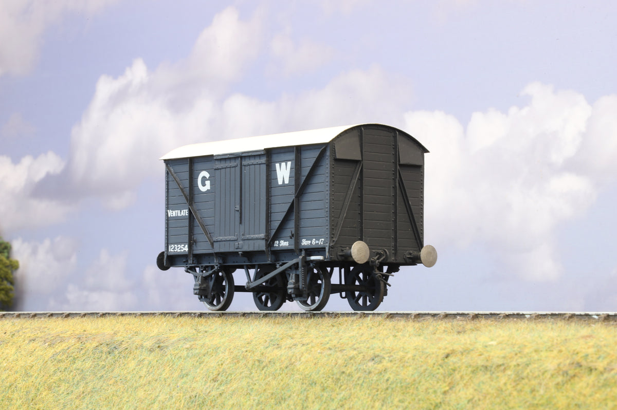 DJB Finescale O Gauge (Kit-Built) GWR 12 Ton Ventilated Box &#39;123254&#39;