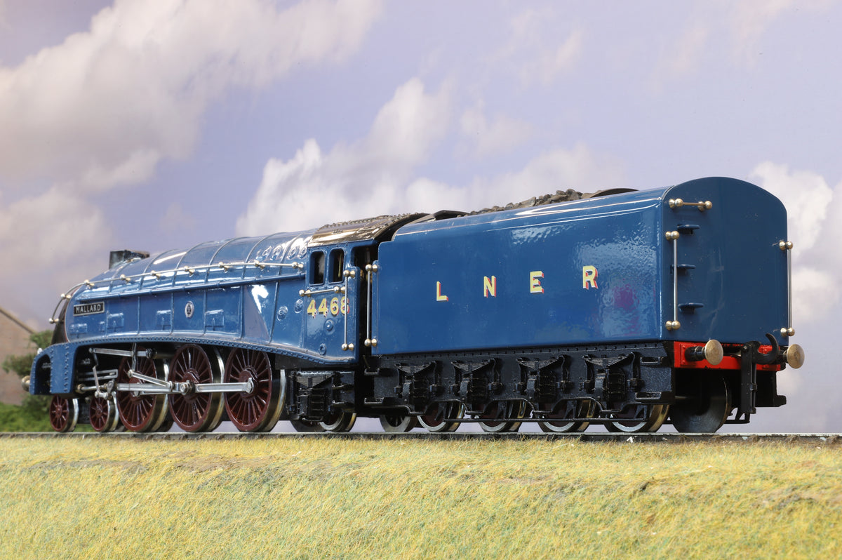 Ace Trains Coarse Scale O Gauge LNER Class A4 No. 4468 &#39;Mallard&#39; Garter Blue (3-Rail)