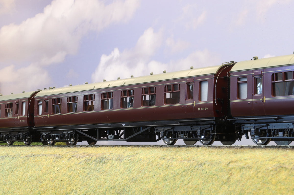 MTH Finescale O Gauge Rake of 4 x LMS Stanier Coaches BR Lined Maroon