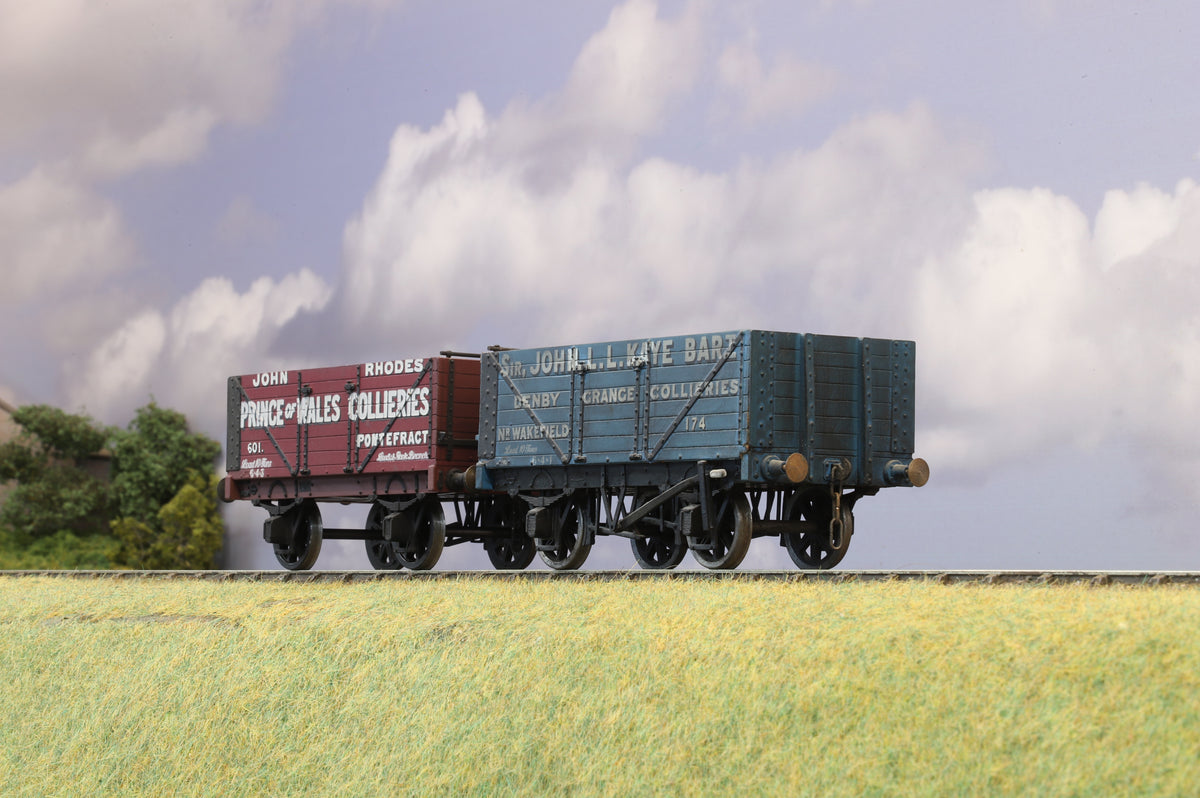 Kit-built Finescale O Gauge Pair of Private Owner Coal Wagons