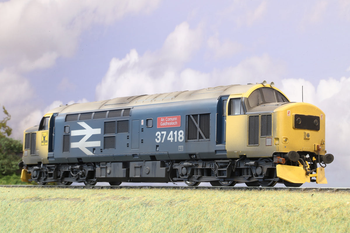 Heljan Finescale O Gauge Class 37 No. 37418 'An Comunn Gaidhealach' Large Logo Blue (Weathered)