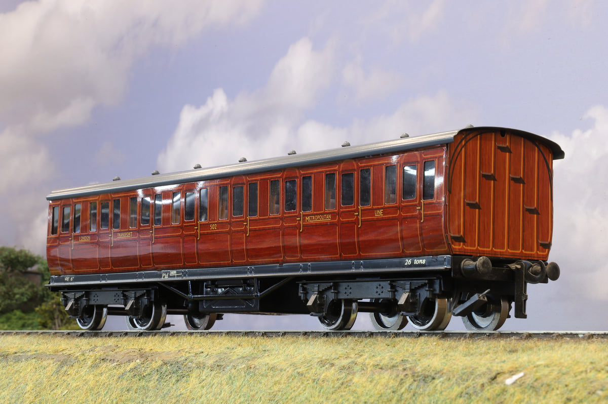 Darstaed Coarse Scale O Gauge London Transport Corridor Third (no PIckups)