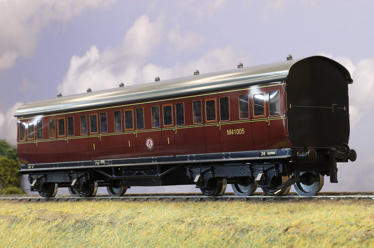 Darstaed Coarse Scale O Gauge BR 1st Non-Corridor Coach (No Pick-Ups)