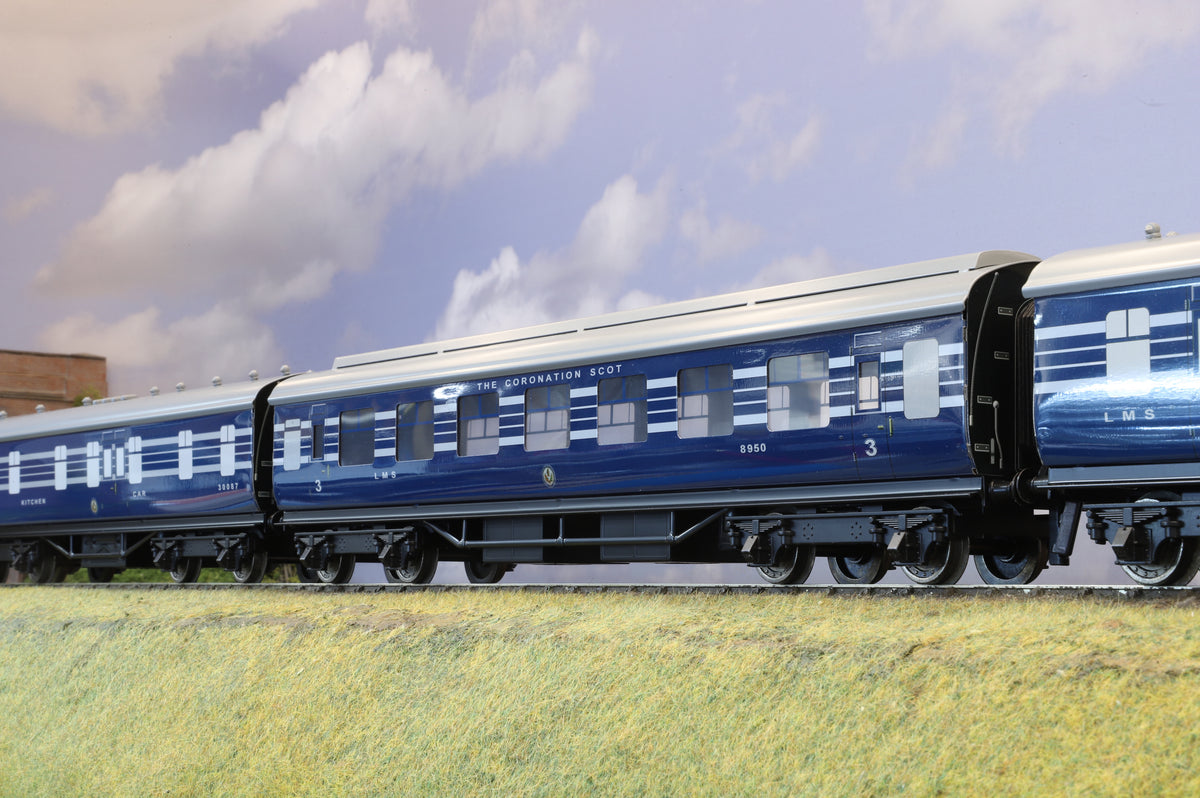 Ace Trains Coarse Scale O Gauge Rake of 9 x LMS 'Coronation' Coaches