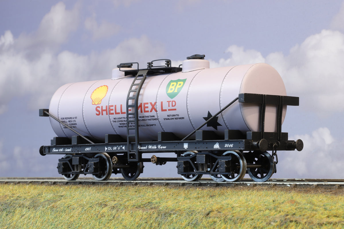 Darstaed D31-13 7mm Finescale O Gauge Bogie Tanker, Post-War 'Regent'