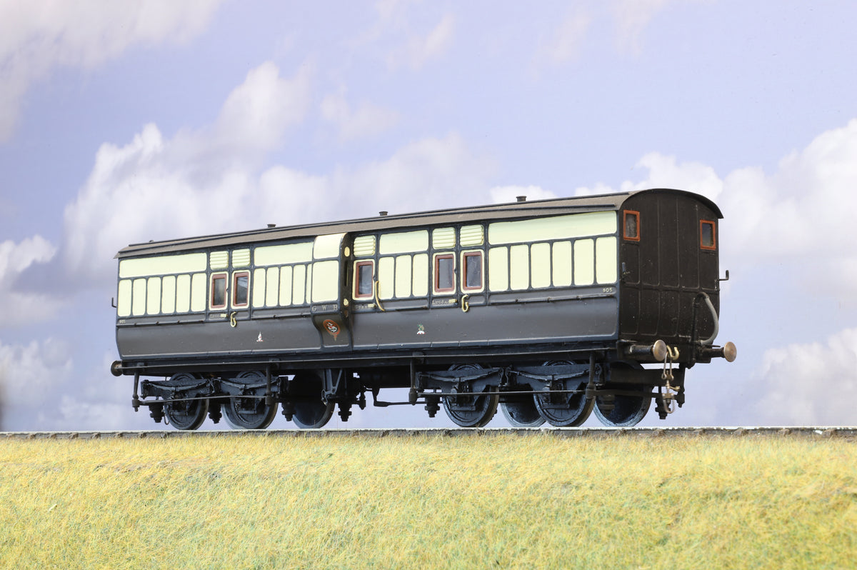 Mallard Models 7mm Finescale O Gauge GWR Chocolate and Cream Luggage Van, No.905