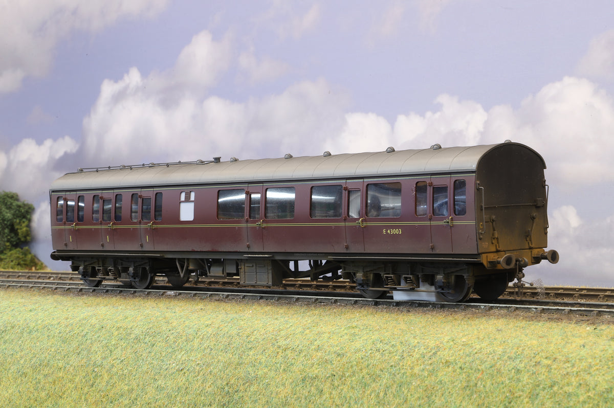 Darstaed Finescale O Gauge BR 57' Mk1 Suburban Corridor Lavatory, BR Lined Maroon, E43003, Weathered