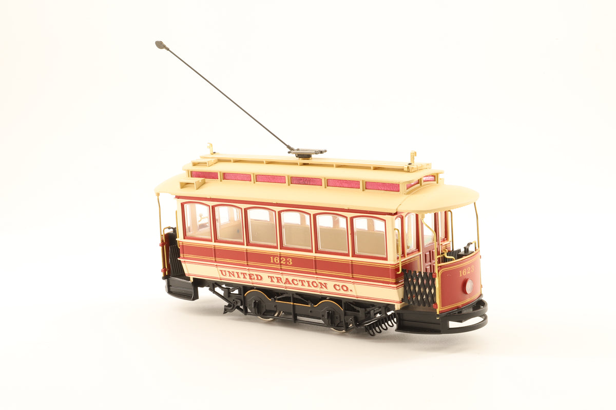 Spectrum/Bachmann On30 Closed Street Cars United Traction