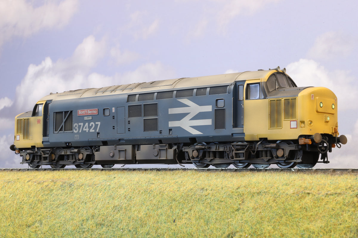Heljan Finescale O Gauge Class 37/4 No.37427 &#39;Bont Y Bermo&#39; BR Blue, DCC Sound &amp; Weathered
