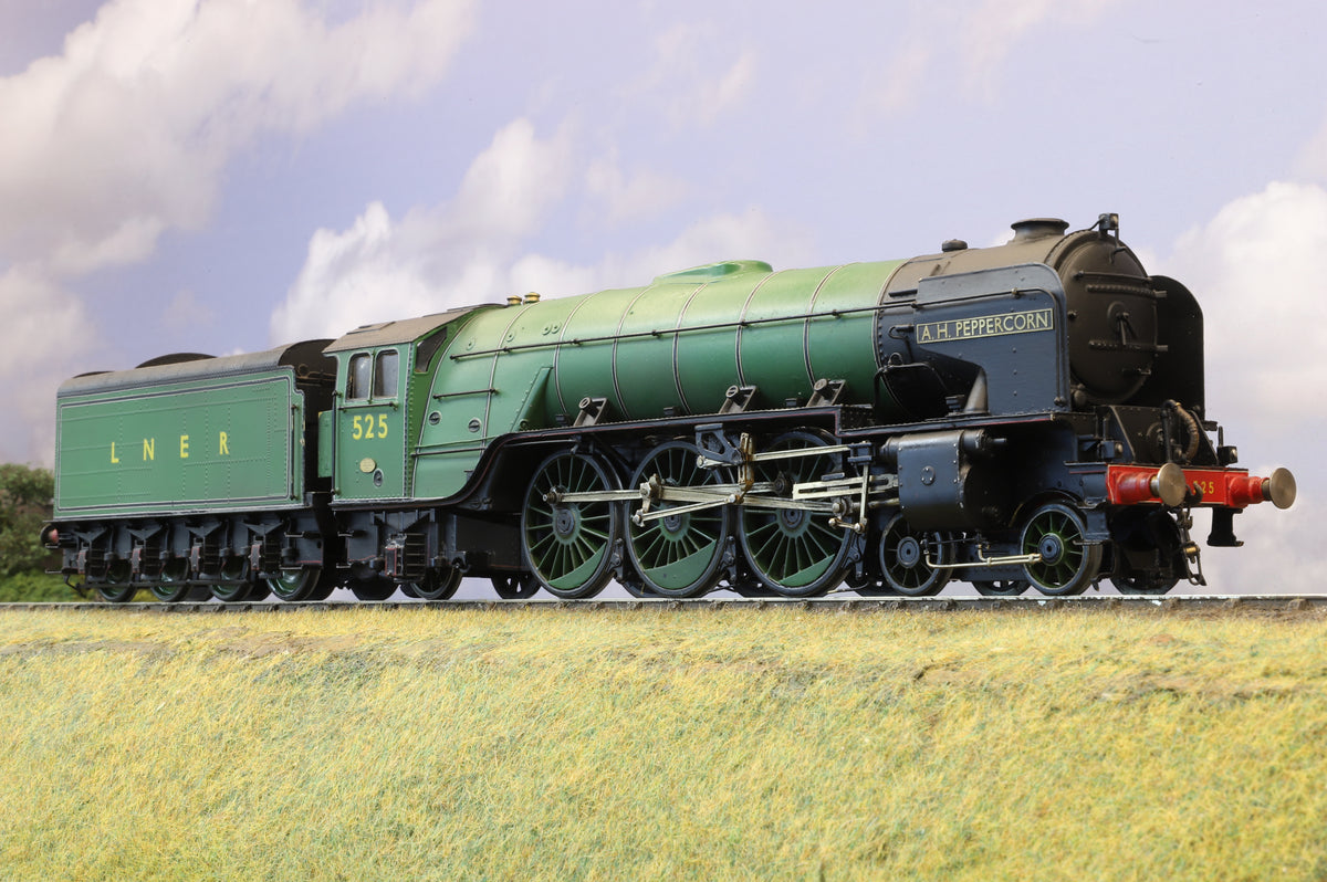 DJH (Kit-Built) Finescale O Gauge LNER Class A2 No. 525 'A. H. Peppercorn' LNER Apple Green